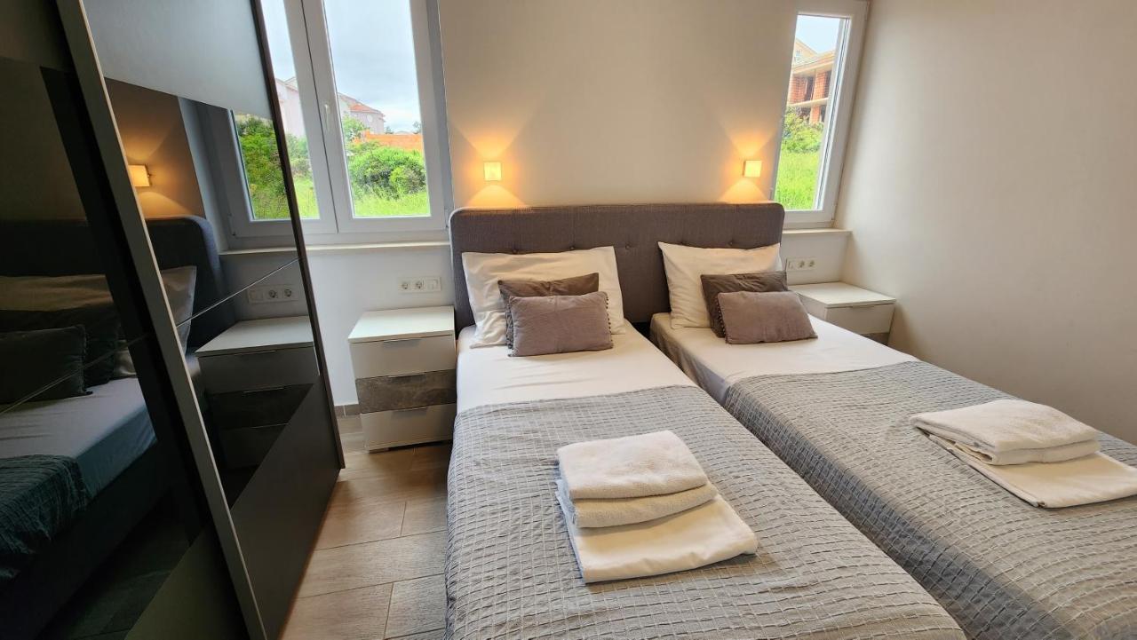The Sands Luxury Pool Aparthotel 2 Novalja Εξωτερικό φωτογραφία
