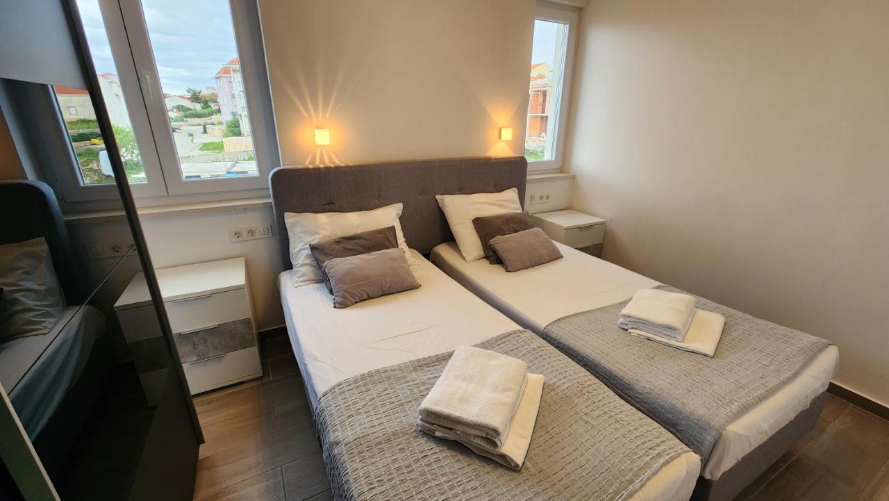 The Sands Luxury Pool Aparthotel 2 Novalja Εξωτερικό φωτογραφία