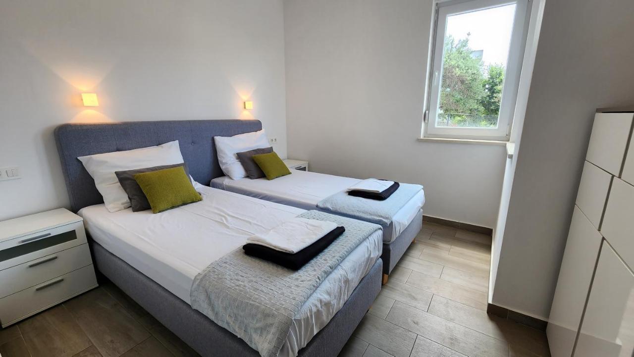 The Sands Luxury Pool Aparthotel 2 Novalja Εξωτερικό φωτογραφία